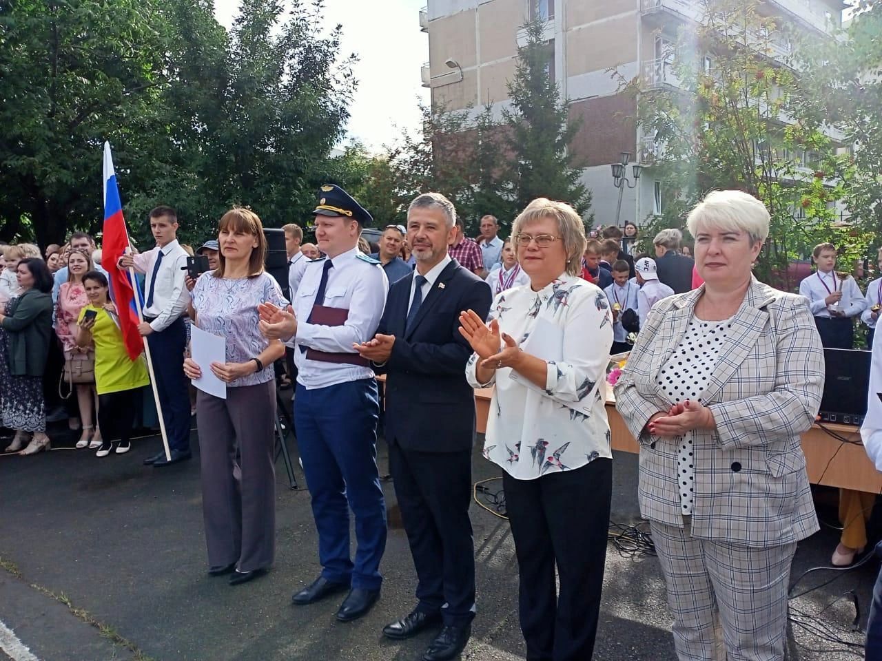 Прокурор города Илья Казарин принял участие в торжественных мероприятиях 1 сентября.